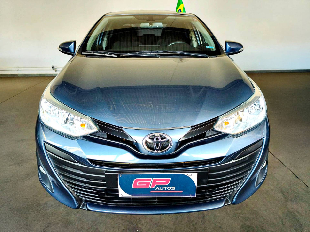 YARIS 1.5 16V SEDAN XL