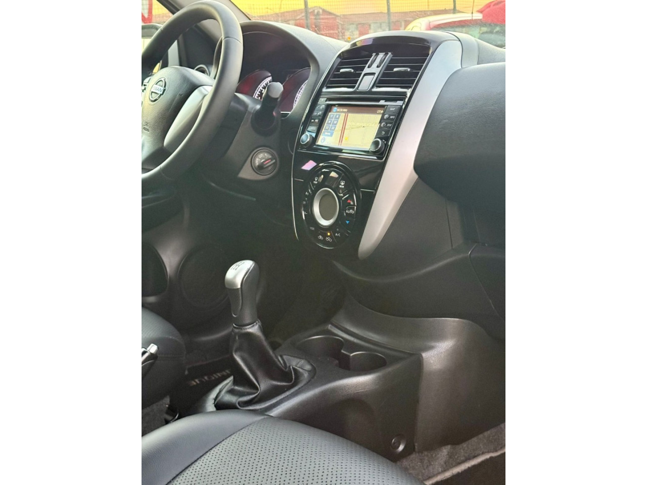 Versa Sedan 1.6 16V 4P UNIQUE FLEX