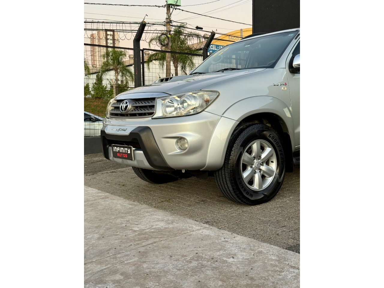 Hilux SW4 3.0 16V 4P SRV 4X4 7 LUGARES TURBO DIESEL AUTOMÁTICO