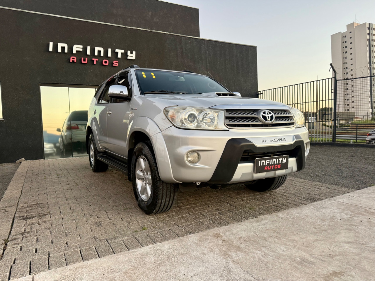 Hilux SW4 3.0 16V 4P SRV 4X4 7 LUGARES TURBO DIESEL AUTOMÁTICO