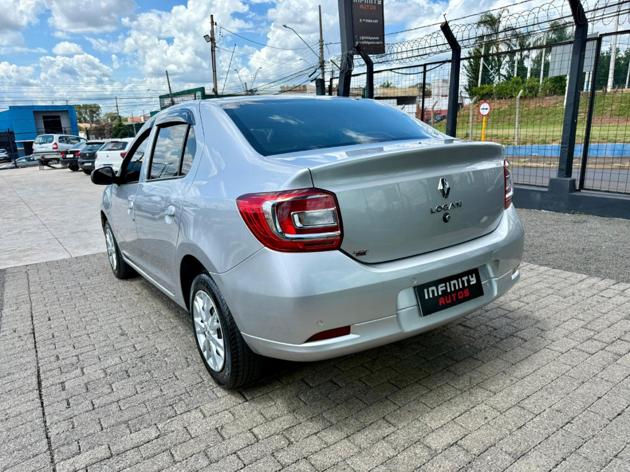 Logan 1.0 12V 4P FLEX SCE ZEN