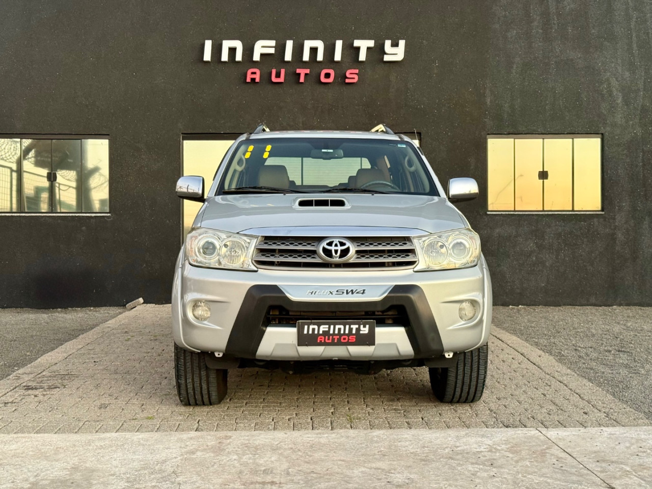 Hilux SW4 3.0 16V 4P SRV 4X4 7 LUGARES TURBO DIESEL AUTOMÁTICO