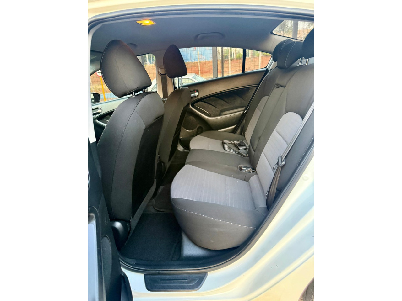 Cerato Sedan 1.6 16V 4P SX3 AUTOMÁTICO Cerato Sedan 1.6 16V 4P SX3 AUTOMÁTICO