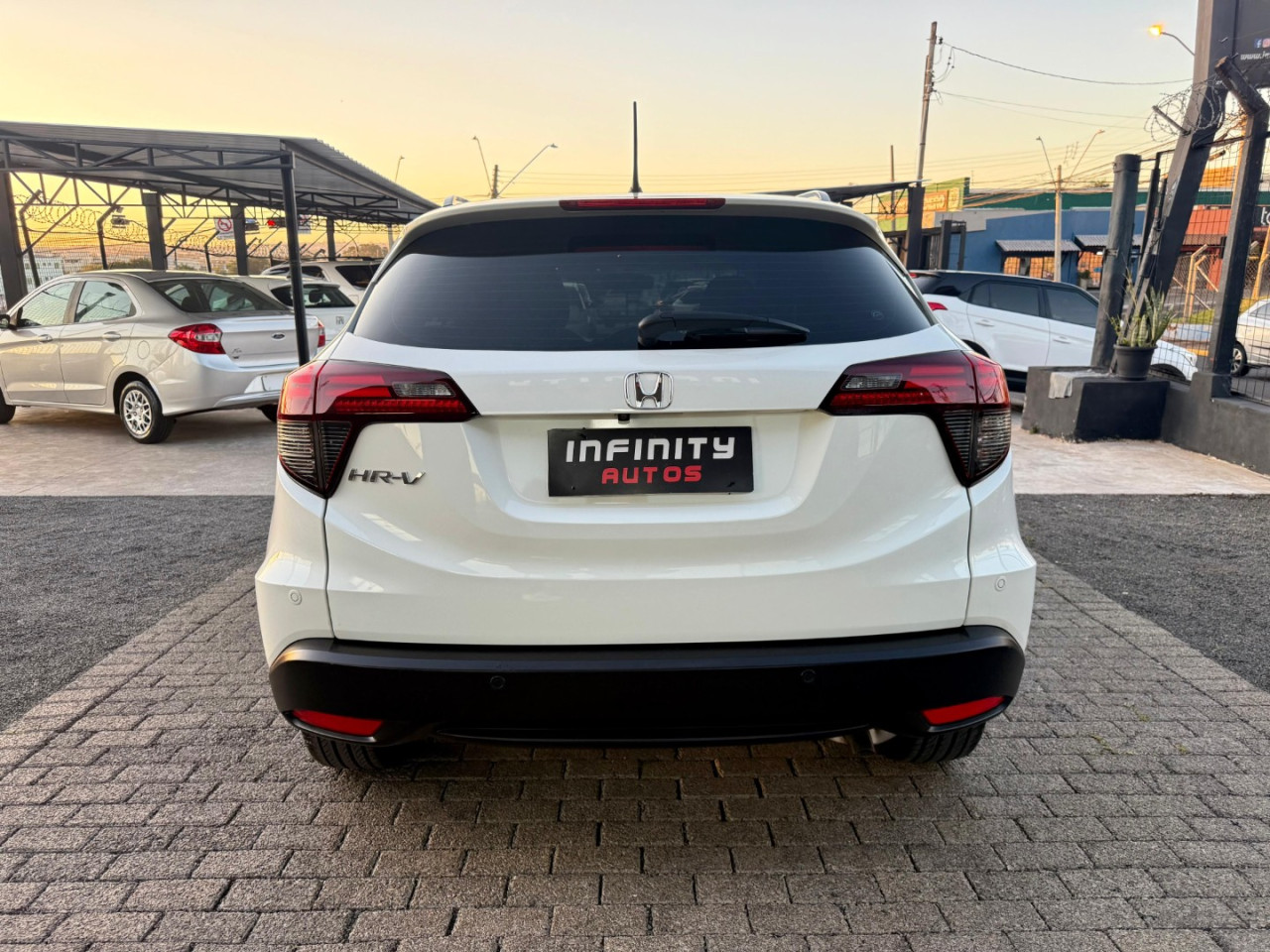 HR-V 1.8 16V 4P EX FLEX AUTOMÁTICO CVT HR-V 1.8 16V 4P EX FLEX AUTOMÁTICO CVT