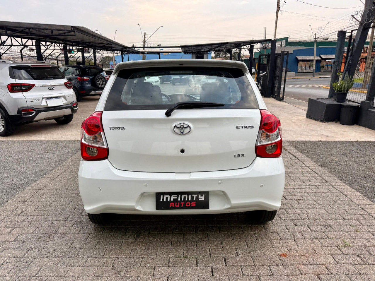 Etios Hatch 1.3 16V 4P FLEX X Etios Hatch 1.3 16V 4P FLEX X