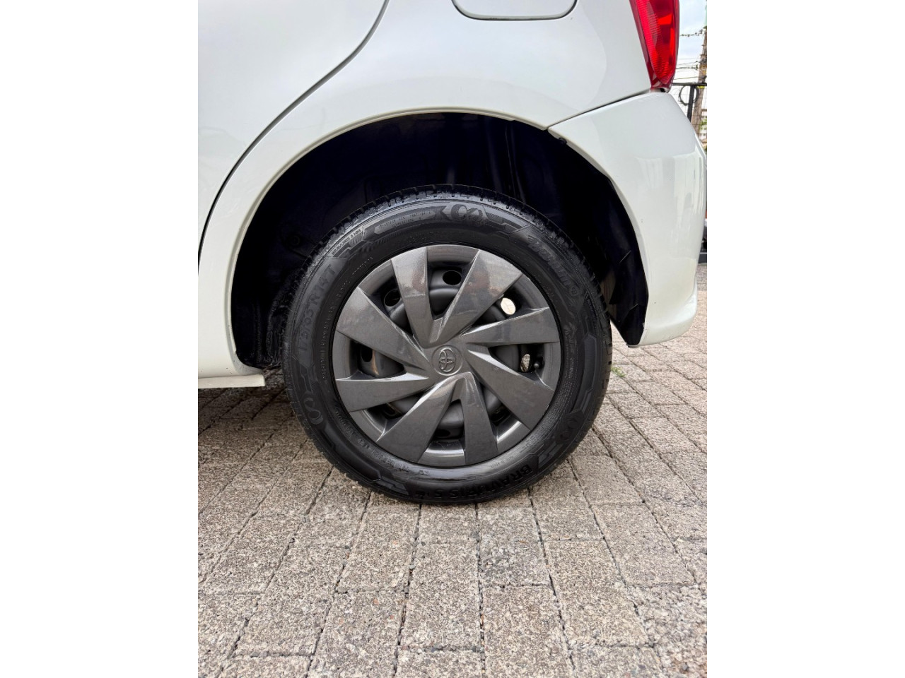 Etios Hatch 1.3 16V 4P FLEX X Etios Hatch 1.3 16V 4P FLEX X
