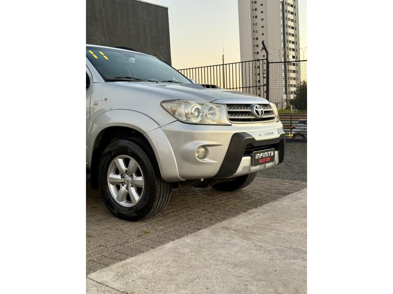 Hilux SW4 3.0 16V 4P SRV 4X4 7 LUGARES TURBO DIESEL AUTOMÁTICO