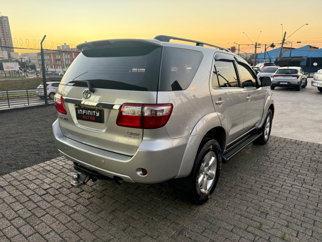 Hilux SW4 3.0 16V 4P SRV 4X4 7 LUGARES TURBO DIESEL AUTOMÁTICO
