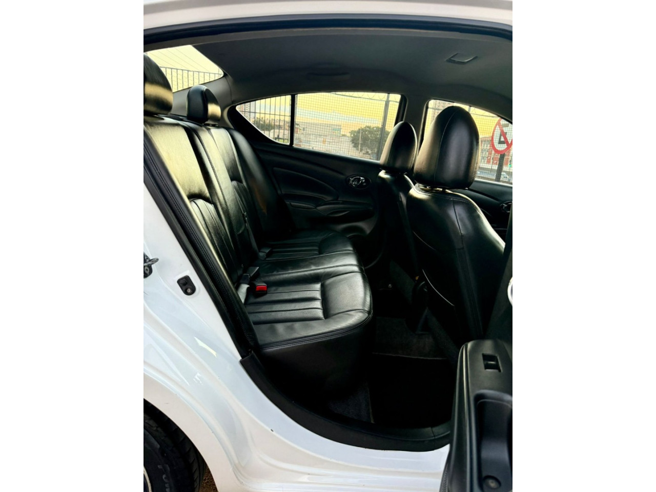 Versa Sedan 1.6 16V 4P UNIQUE FLEX