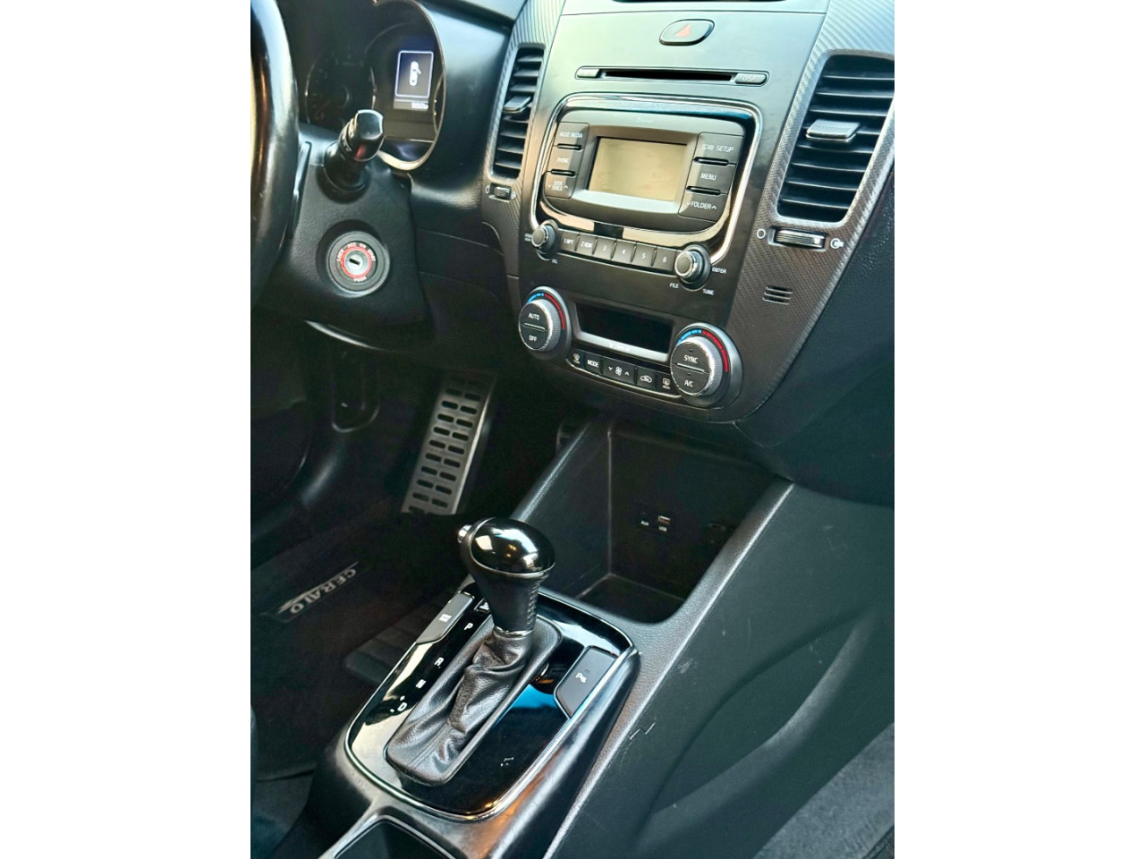 Cerato Sedan 1.6 16V 4P SX3 AUTOMÁTICO Cerato Sedan 1.6 16V 4P SX3 AUTOMÁTICO