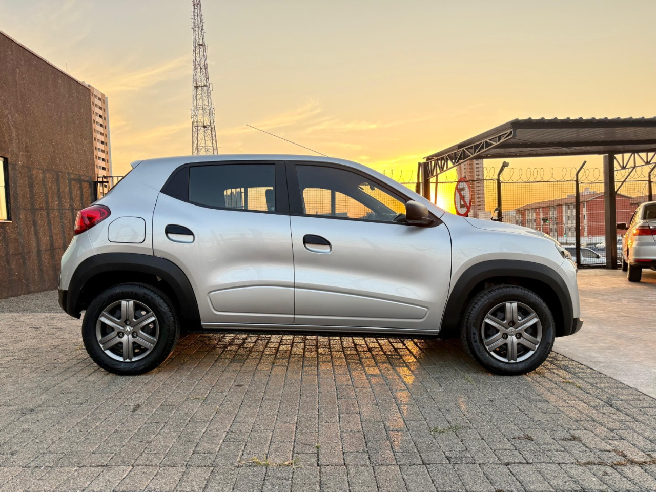 Kwid 1.0 12V 4P SCE FLEX ZEN Kwid 1.0 12V 4P SCE FLEX ZEN