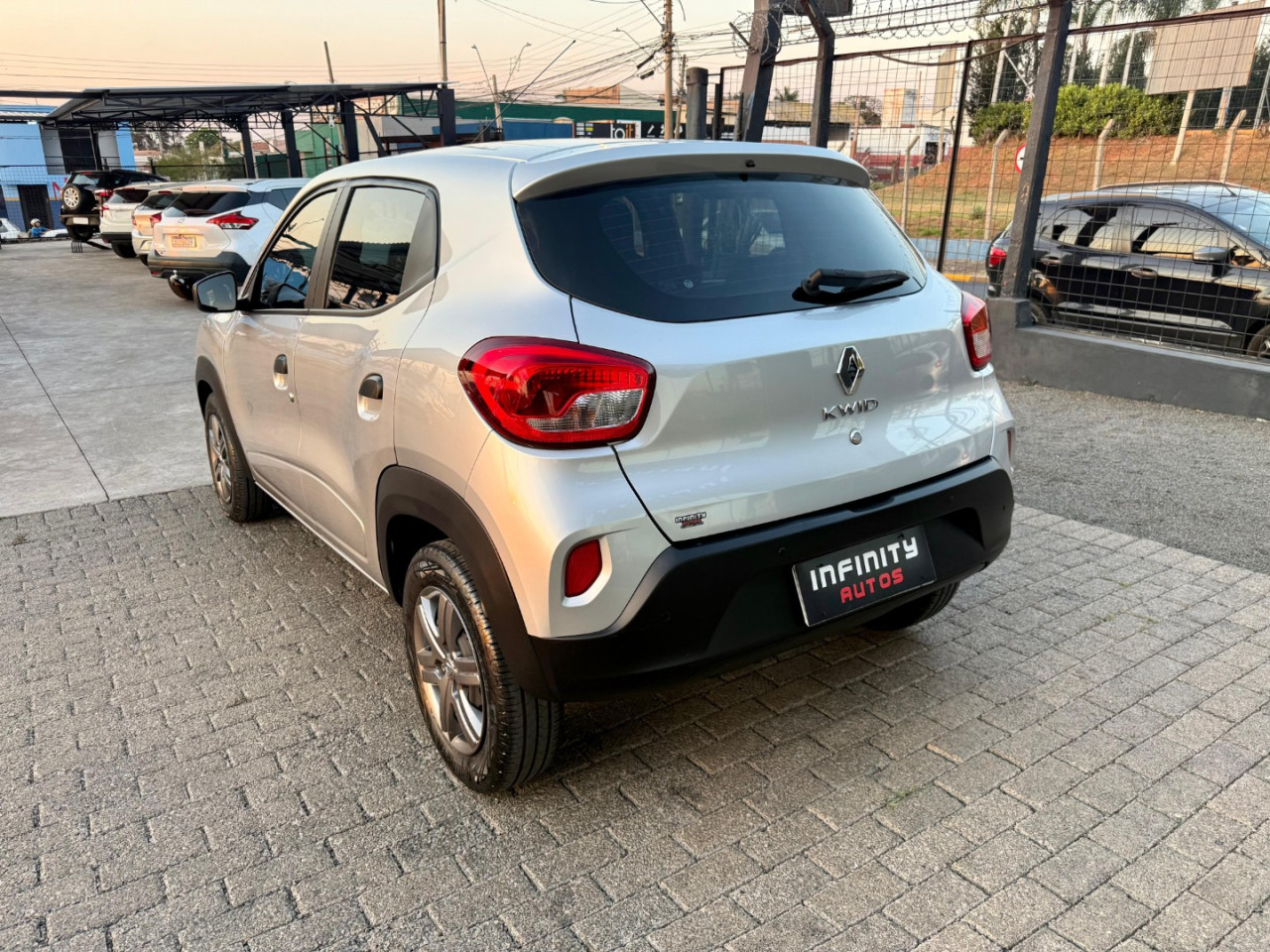 Kwid 1.0 12V 4P SCE FLEX ZEN Kwid 1.0 12V 4P SCE FLEX ZEN