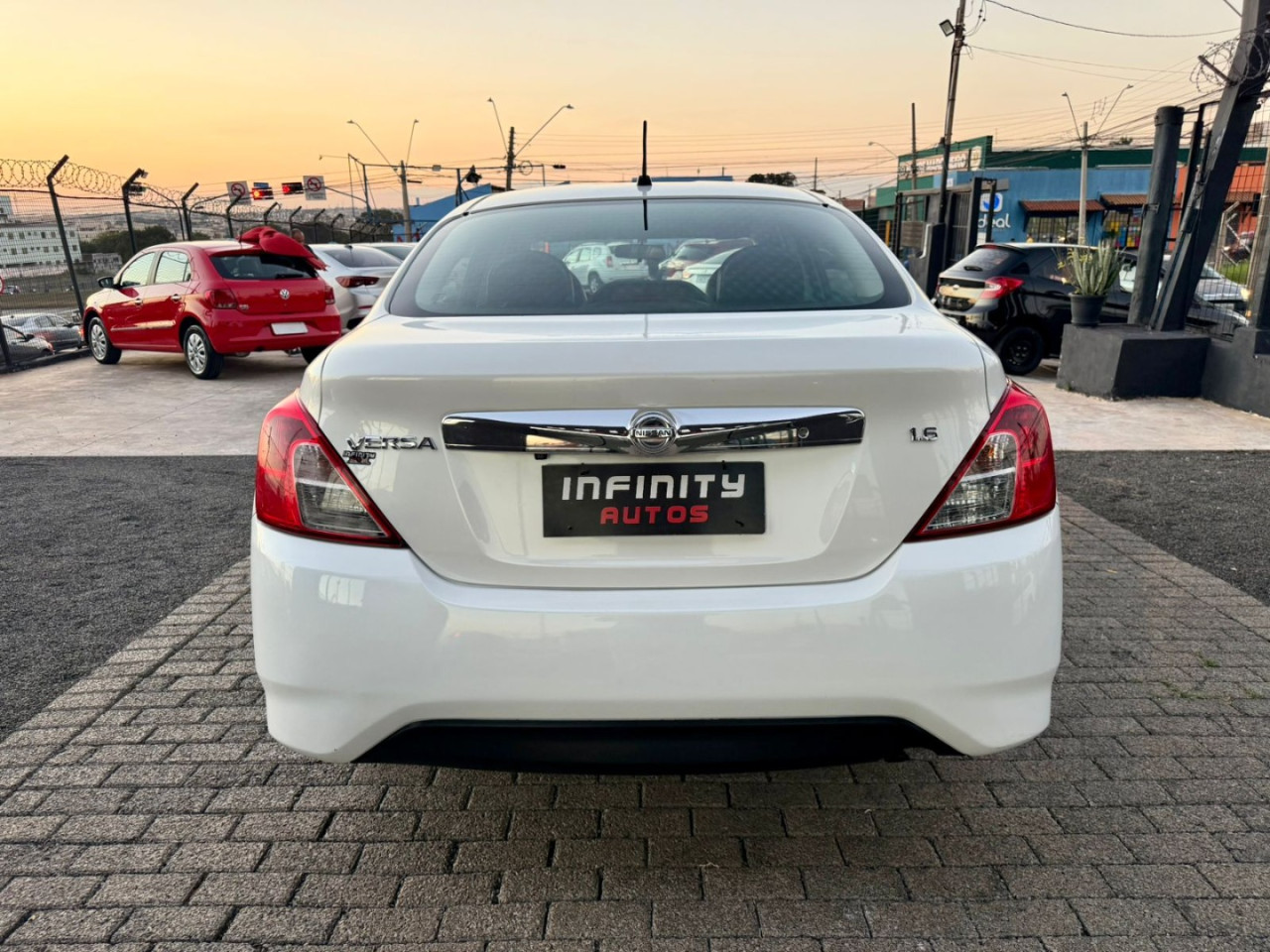 Versa Sedan 1.6 16V 4P UNIQUE FLEX