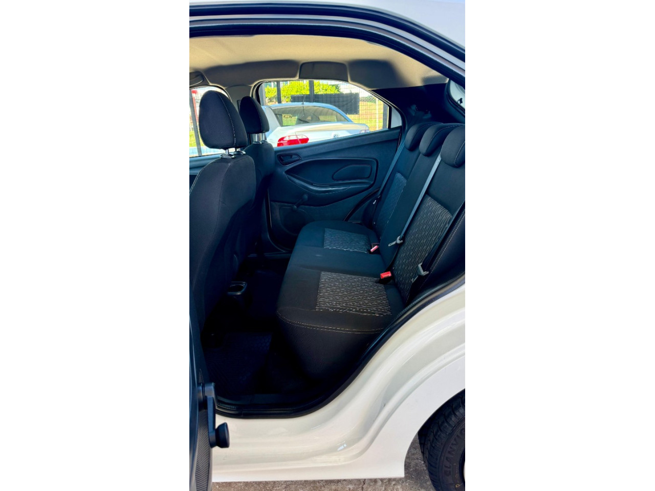 Ka Hatch 1.0 12V 4P TI-VCT SE FLEX Ka Hatch 1.0 12V 4P TI-VCT SE FLEX