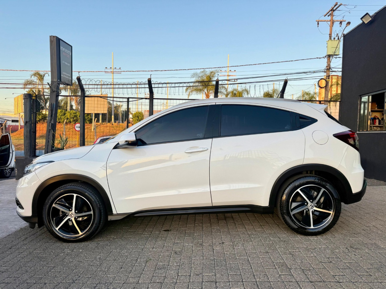 HR-V 1.8 16V 4P EX FLEX AUTOMÁTICO CVT HR-V 1.8 16V 4P EX FLEX AUTOMÁTICO CVT