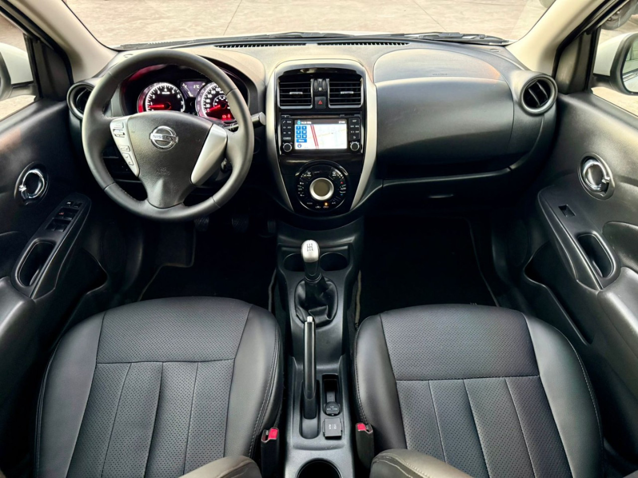 Versa Sedan 1.6 16V 4P UNIQUE FLEX