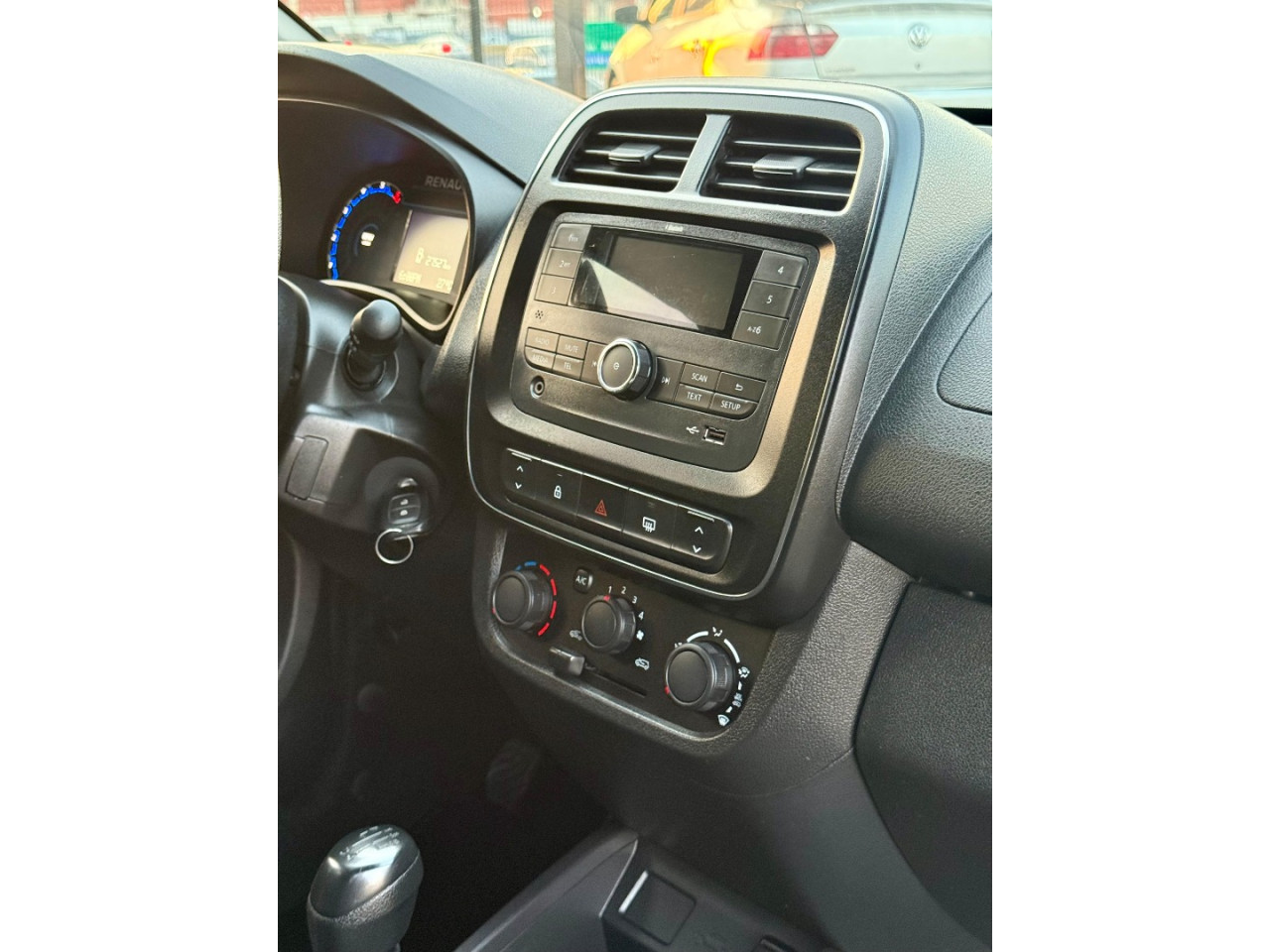 Kwid 1.0 12V 4P SCE FLEX ZEN Kwid 1.0 12V 4P SCE FLEX ZEN