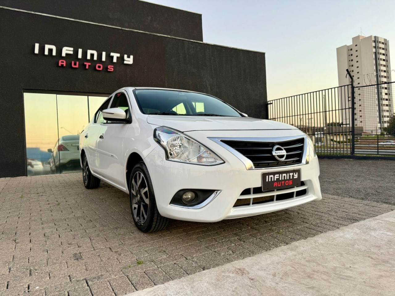 Versa Sedan 1.6 16V 4P UNIQUE FLEX