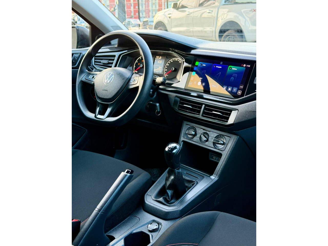 Polo Hatch 1.0 4P MPI TRACK