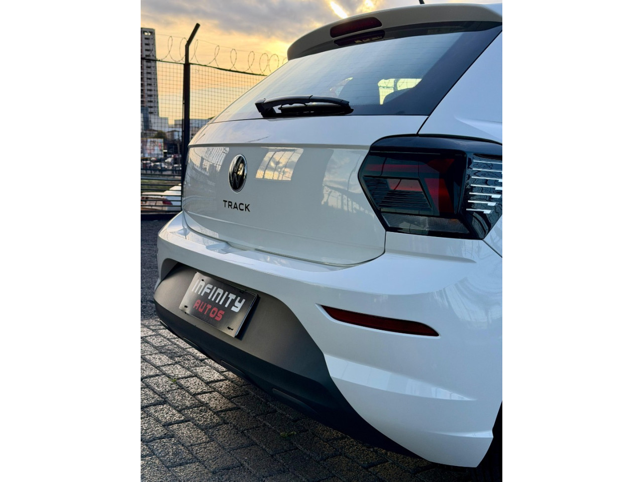 Polo Hatch 1.0 4P MPI TRACK