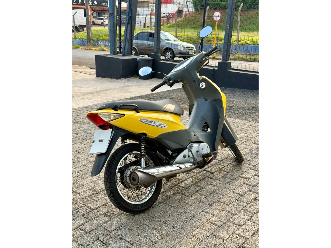 Biz 125 ES