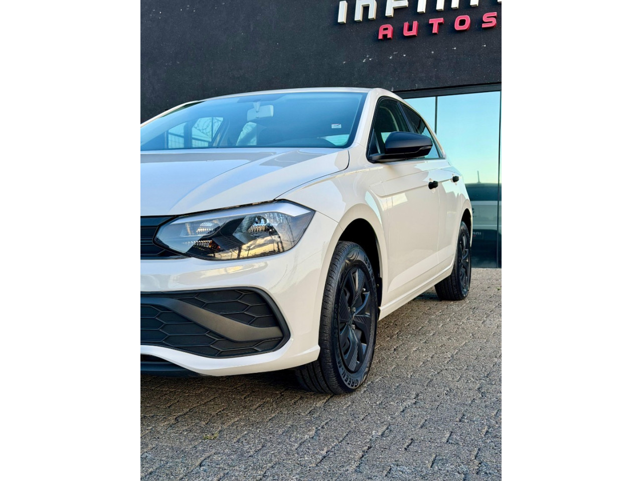 Polo Hatch 1.0 4P MPI TRACK