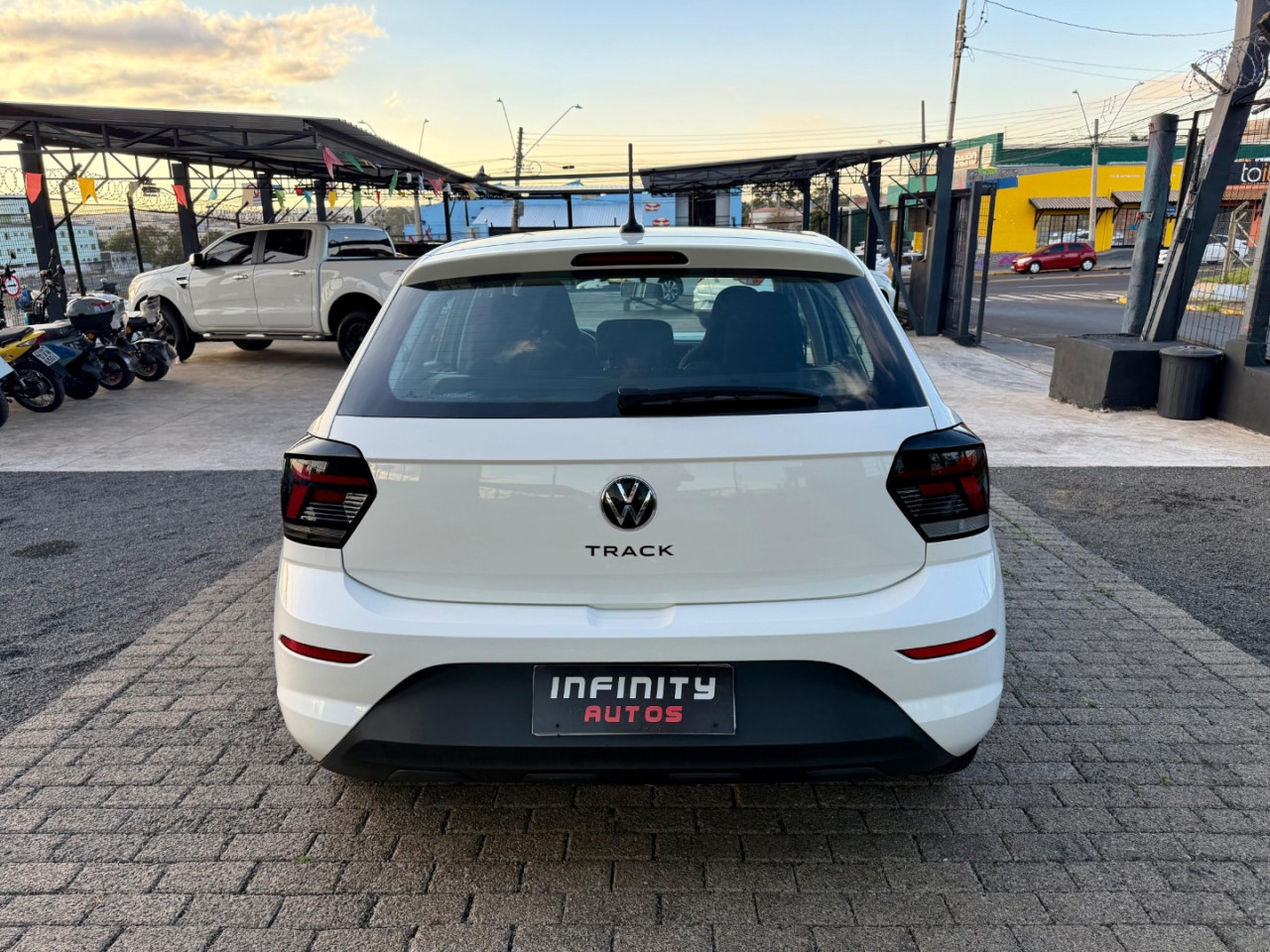 Polo Hatch 1.0 4P MPI TRACK