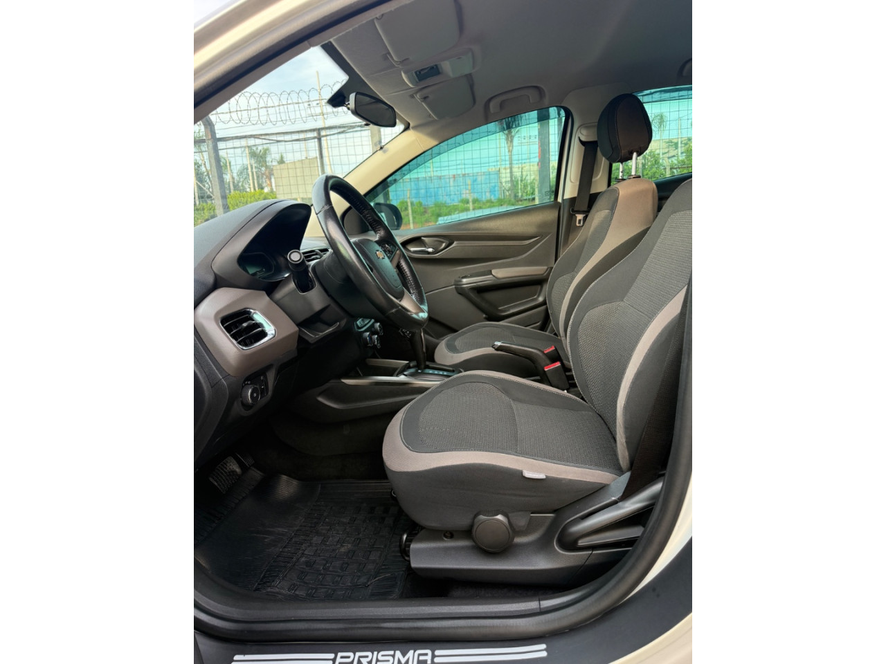 Prisma 1.4 4P LTZ  AUTOMÁTICO