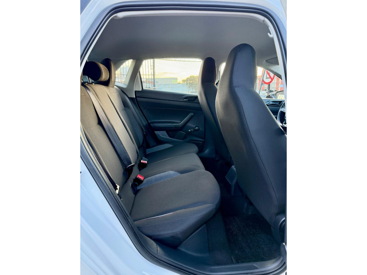 Polo Hatch 1.0 4P MPI TRACK
