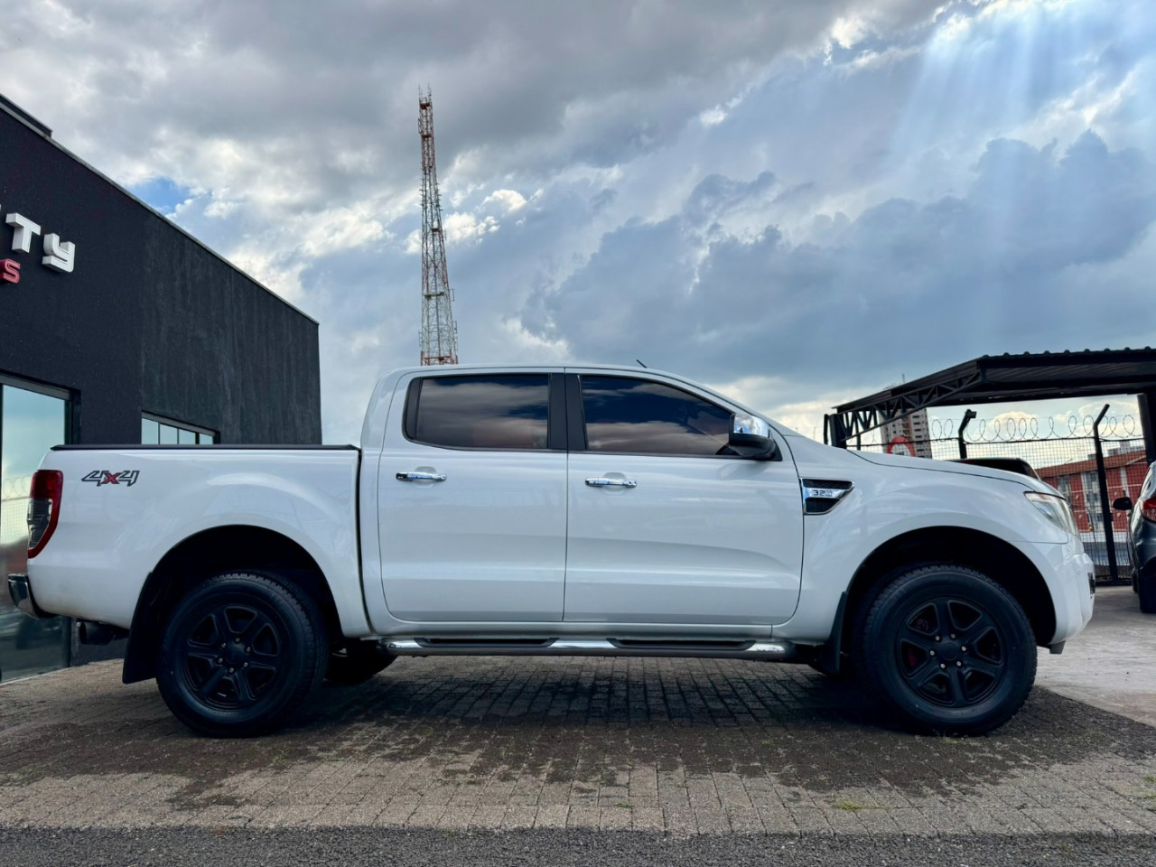 Ranger 3.2 20V XLT 4X4 CABINE DUPLA TURBO DIESEL AUTOMÁTICO