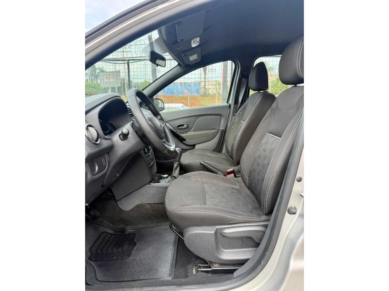 Logan 1.0 12V 4P FLEX SCE ZEN