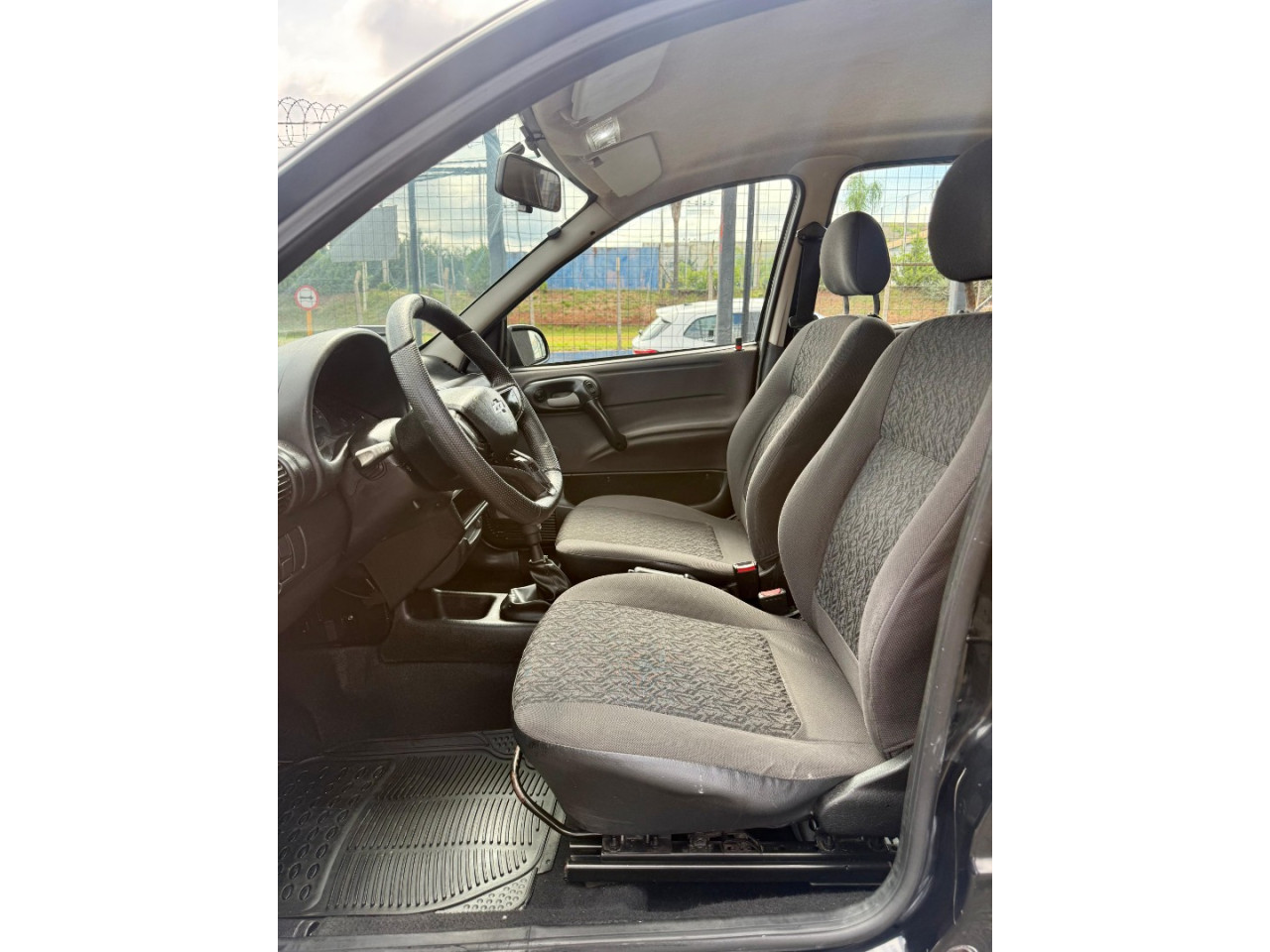 Classic Sedan 1.0 4P FLEX LIFE