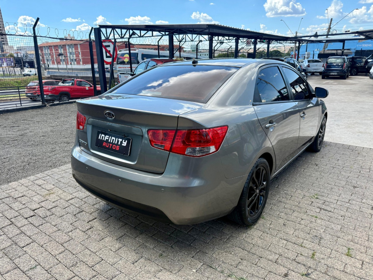 Cerato Sedan 1.6 16V 4P EX AUTOMÁTICO