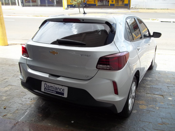Onix Hatch 1.0 4P FLEX LT TURBO AUTOMÁTICO