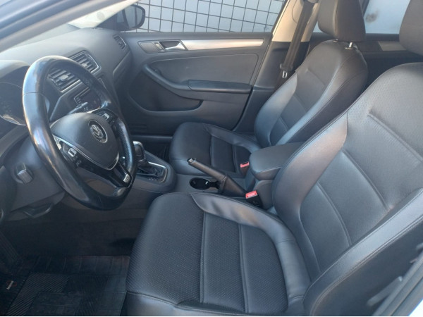 VOLKSWAGEN Jetta 1.4 16V 4P TSI CONFORTLINE AUTOMÁTICO
