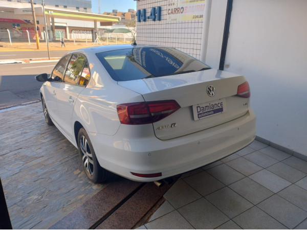 VOLKSWAGEN Jetta 1.4 16V 4P TSI CONFORTLINE AUTOMÁTICO