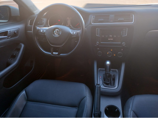VOLKSWAGEN Jetta 1.4 16V 4P TSI CONFORTLINE AUTOMÁTICO