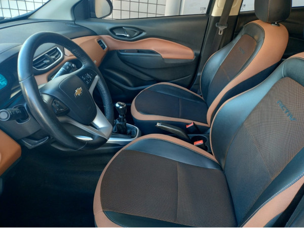 CHEVROLET Onix Hatch 1.4 4P FLEX ACTIV