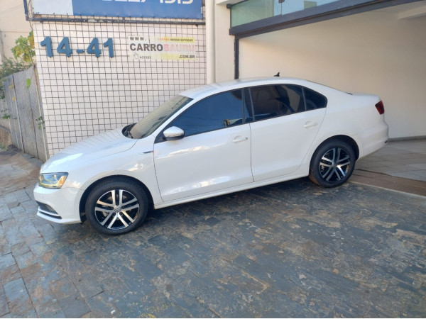 VOLKSWAGEN Jetta 1.4 16V 4P TSI CONFORTLINE AUTOMÁTICO