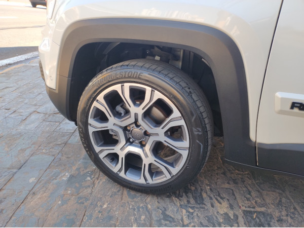 JEEP Renegade 1.3 16V 4P FLEX T270 S 4X4 TURBO AUTOMÁTICO
