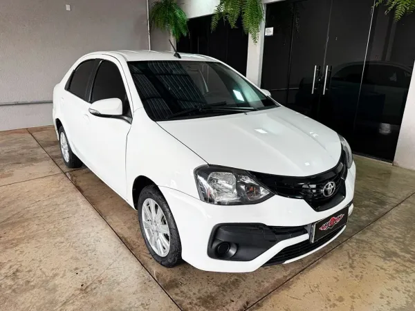 ETIOS 1.5 X PLUS SEDAN 16V