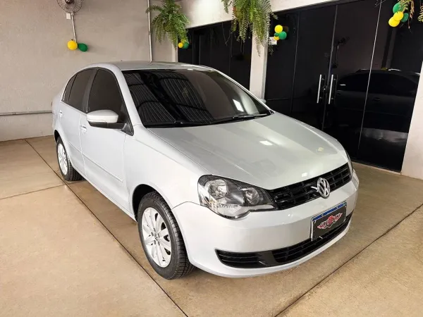 Polo Sedan 1.6 MI 8V