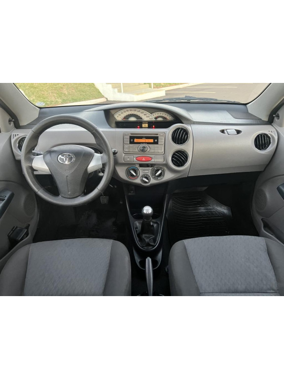 Etios Sedan 1.5 16V 4P FLEX XLS