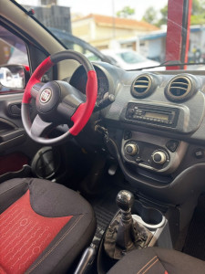 FIAT Uno 1.4 4P FLEX SPORTING