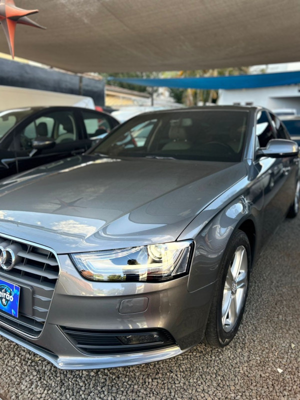 A4 1.8 4P TFSI AMABIENTE MULTITRONIC AUTOMÁTICO