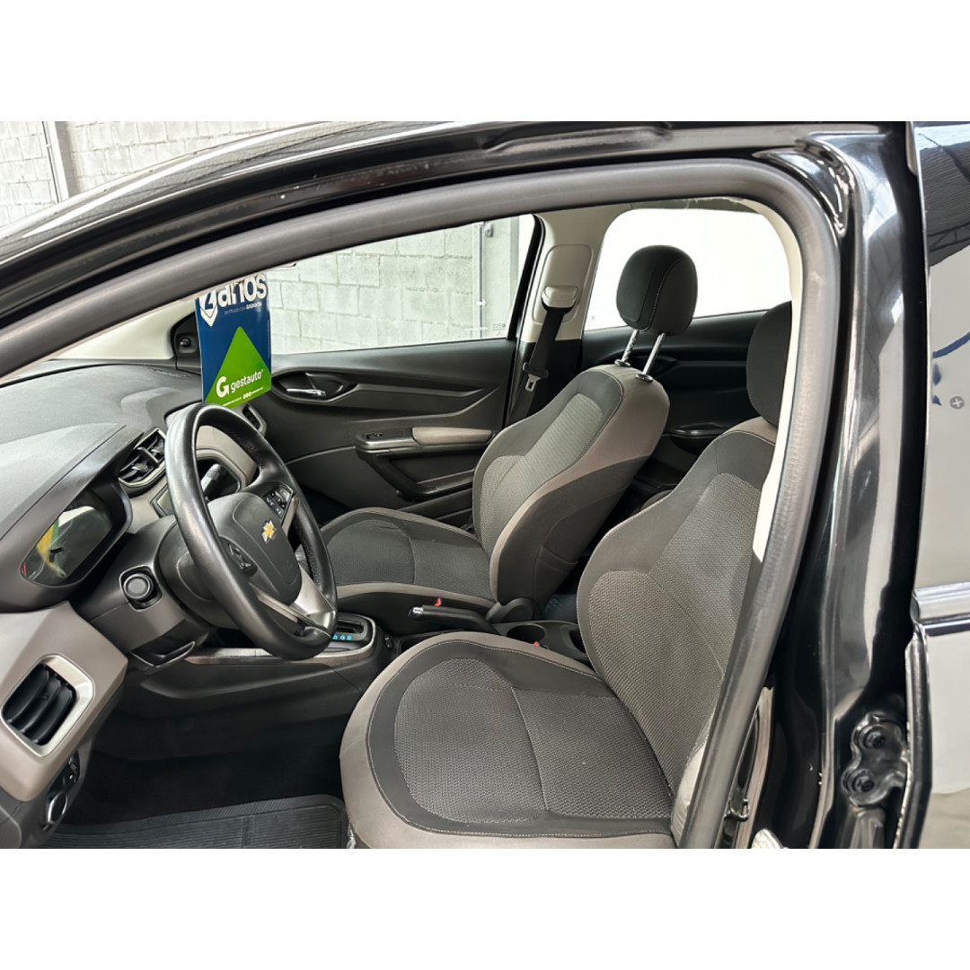 Prisma 1.4 4P LT FLEX AUTOMÁTICO