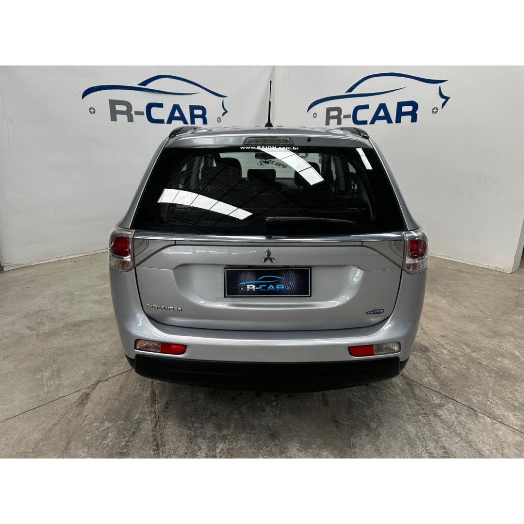 Outlander 2.0 16V 4P AUTOMÁTICO