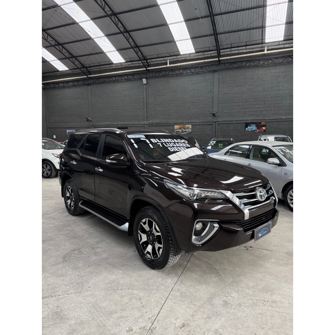 Hilux SW4 2.8 16V 4P SRX 4X4 7 LUGARES TURBO DIESEL AUTOMÁTICO