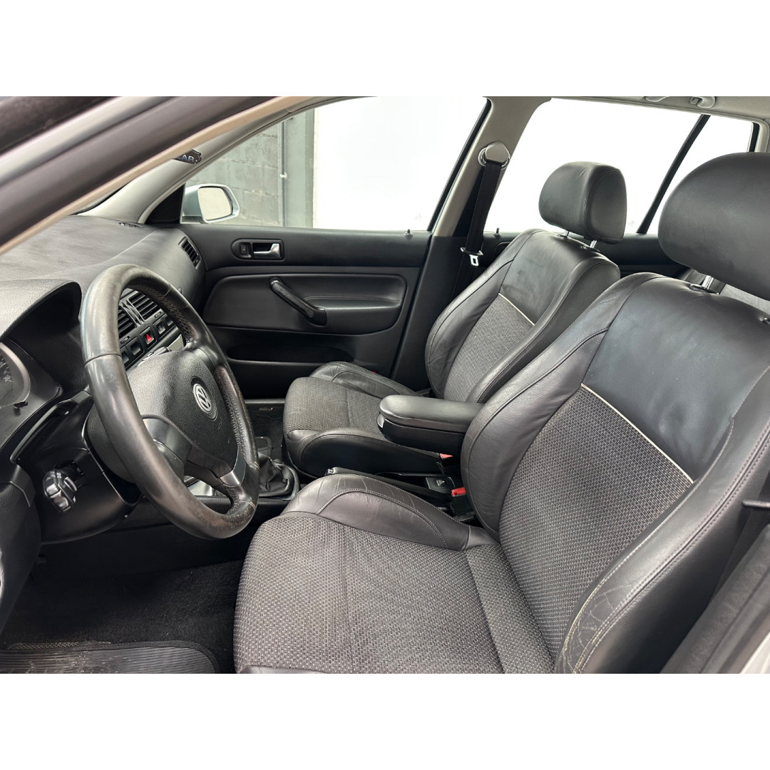 Golf 1.6 4P CONFORTLINE