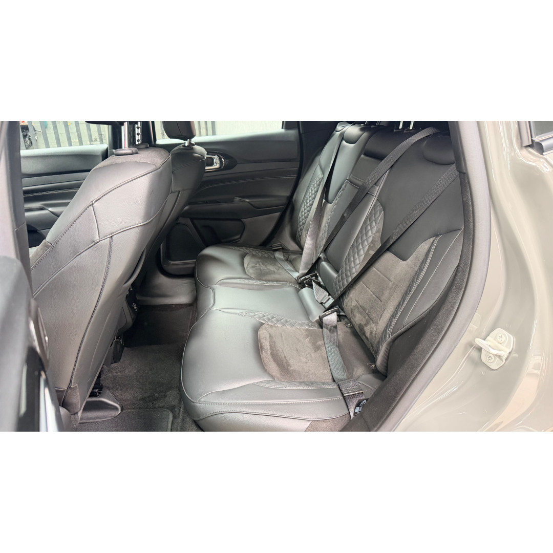 JEEP Compass 2.0 16V 4P HURRICANE 4 TURBO BLACKHAWK AUTOMÁTICO AT9